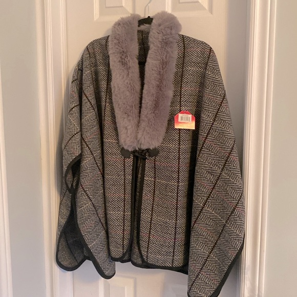 NWT Fur Collared Cape - Picture 1 of 8